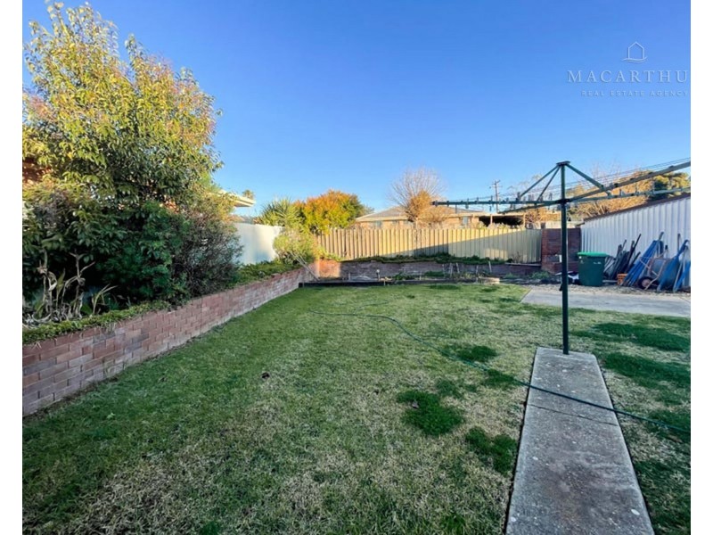 2/270 Fernleigh Road, Ashmont NSW 2650