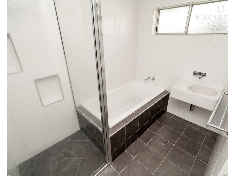 7 Nandina Avenue, Lake Albert NSW 2650