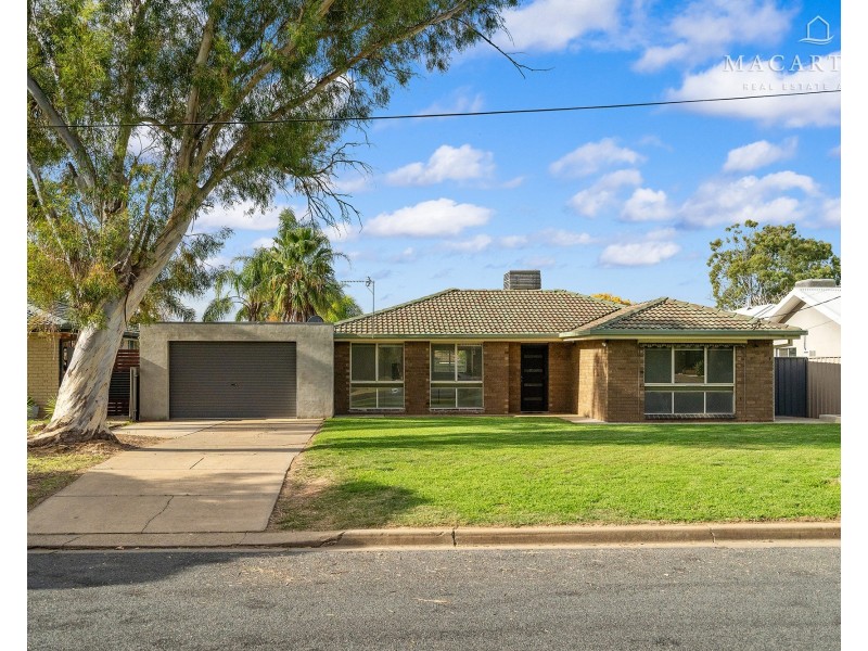 7 Nandina Avenue, Lake Albert NSW 2650