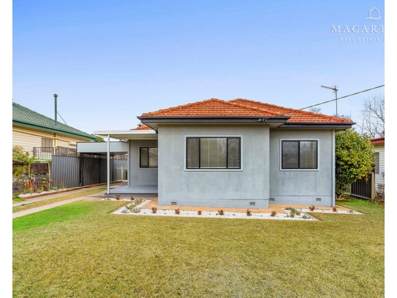 48 Ceduna Street, Mount Austin NSW 2650