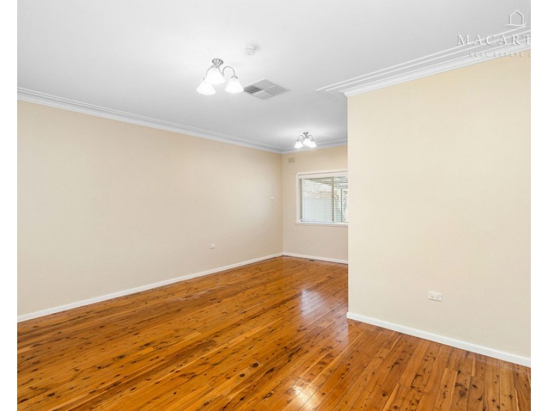 48 Ceduna Street, Mount Austin NSW 2650