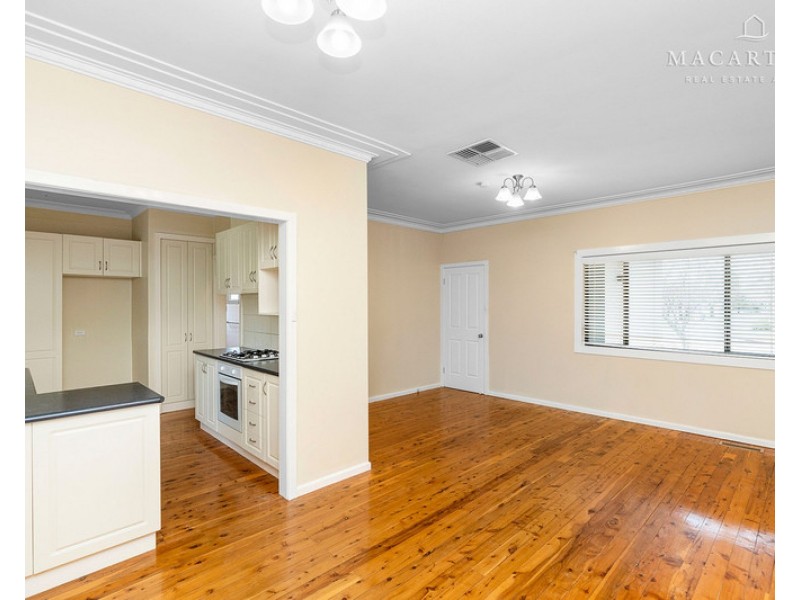 48 Ceduna Street, Mount Austin NSW 2650