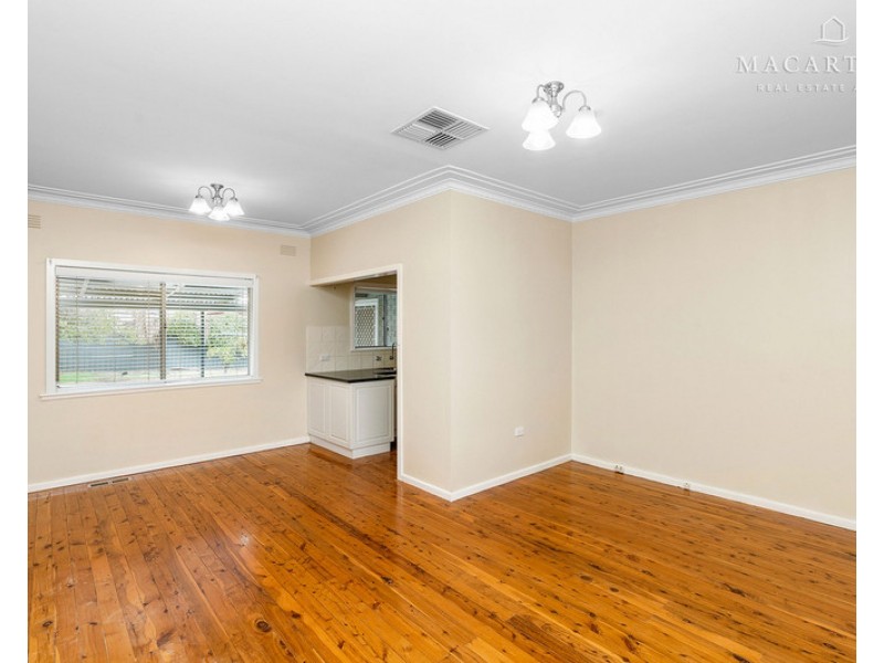 48 Ceduna Street, Mount Austin NSW 2650