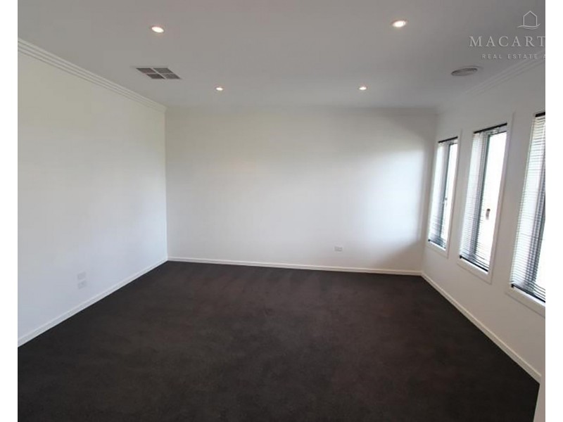 12 Durack Circuit, Boorooma NSW 2650