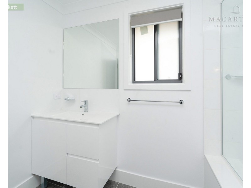 1/5 Lockett Place, Tolland NSW 2650