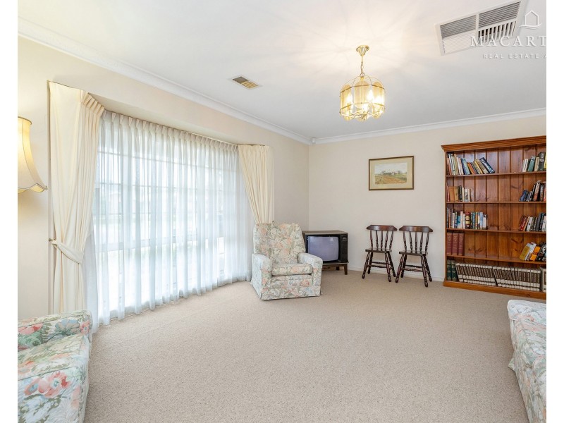 81 Balmoral Crescent, Lake Albert NSW 2650