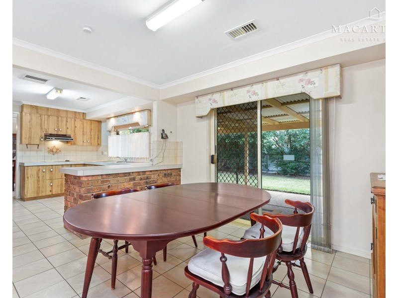81 Balmoral Crescent, Lake Albert NSW 2650
