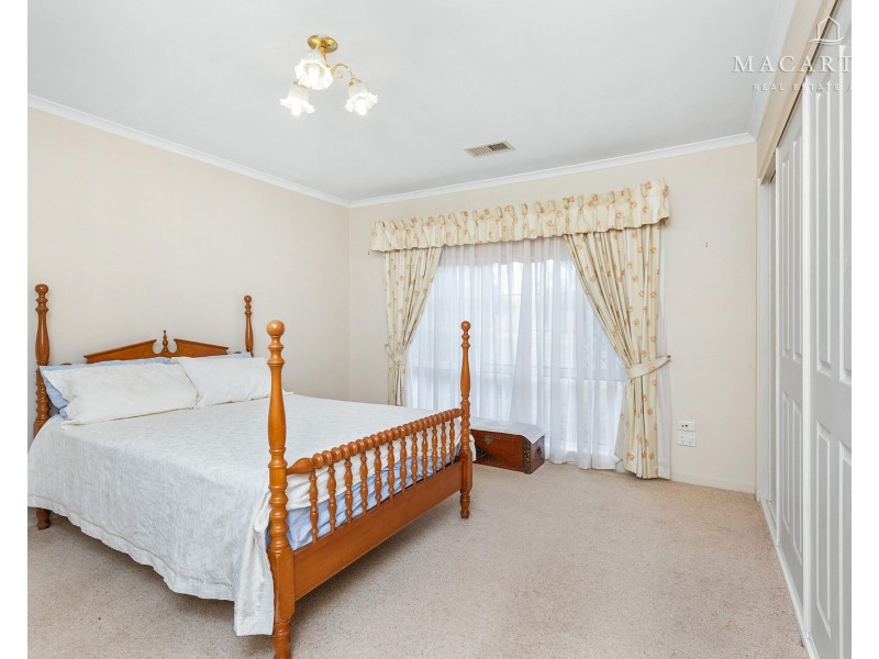 81 Balmoral Crescent, Lake Albert NSW 2650