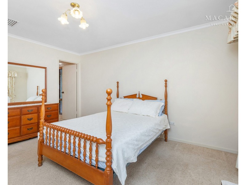 81 Balmoral Crescent, Lake Albert NSW 2650