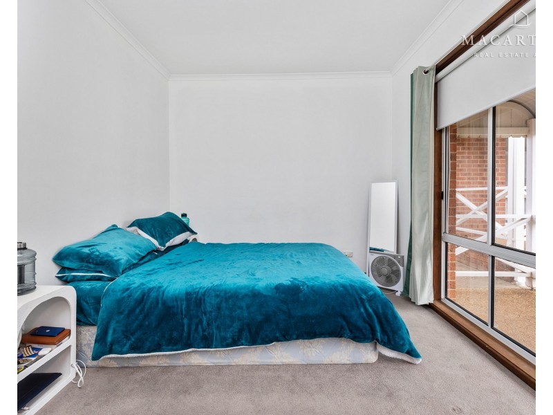 2/14 Canola Place, Estella NSW 2650