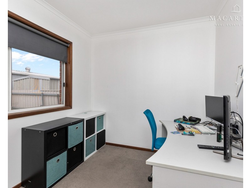 2/14 Canola Place, Estella NSW 2650