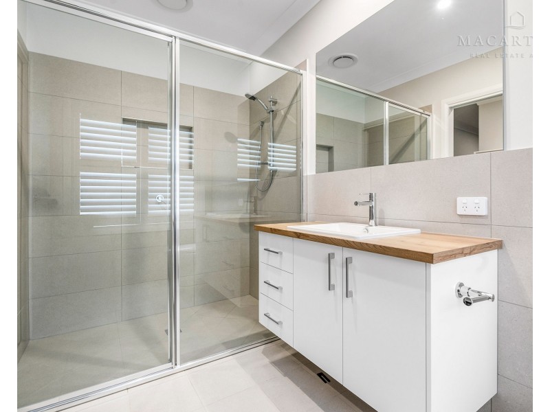 3 Edgar Place, Gobbagombalin NSW 2650