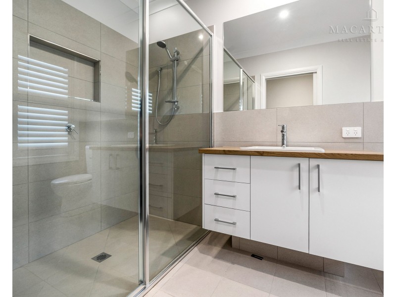 3 Edgar Place, Gobbagombalin NSW 2650