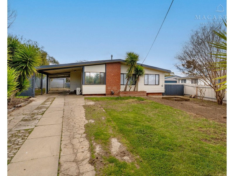 11 Malta Crescent, Ashmont NSW 2650