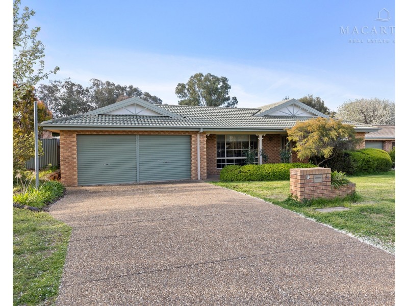 14 Corella Place, Estella NSW 2650
