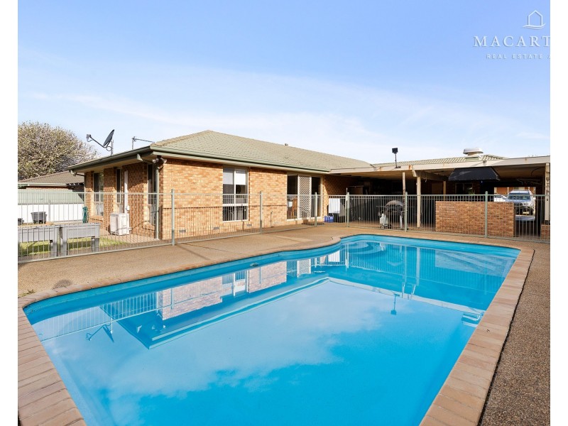 14 Corella Place, Estella NSW 2650