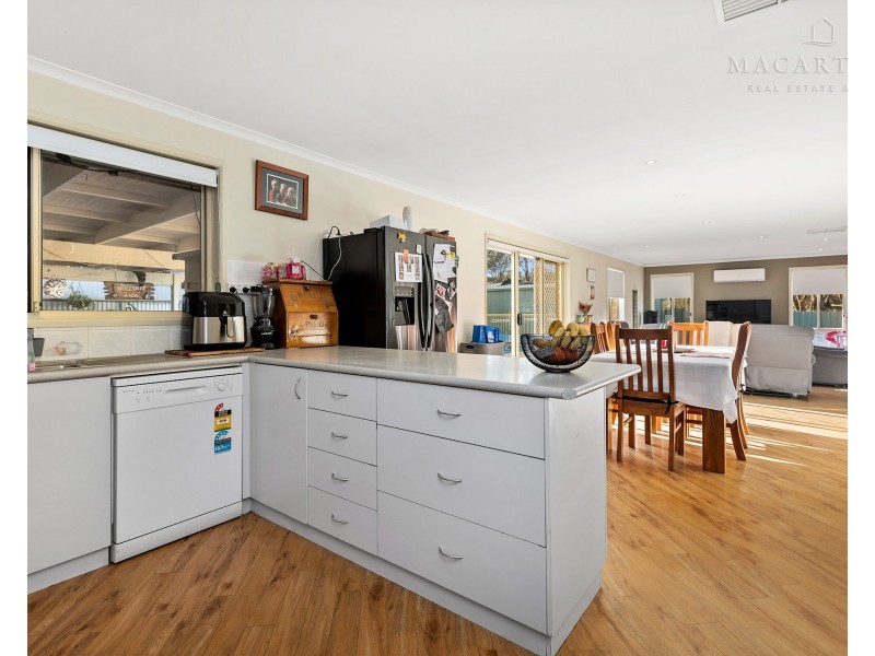 14 Corella Place, Estella NSW 2650