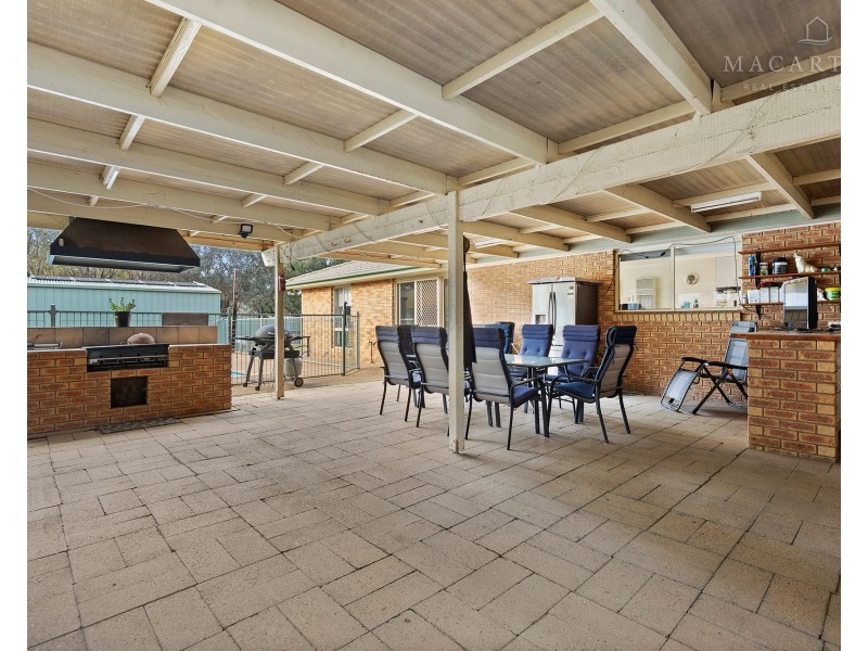 14 Corella Place, Estella NSW 2650