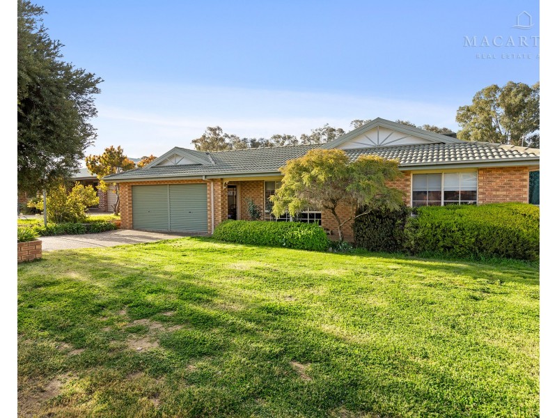 14 Corella Place, Estella NSW 2650