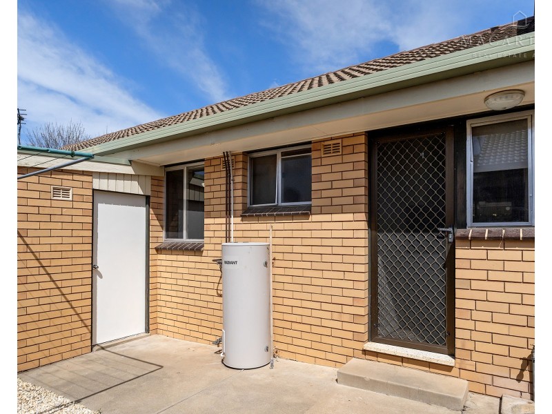 3/35 Willow Street, Kooringal NSW 2650
