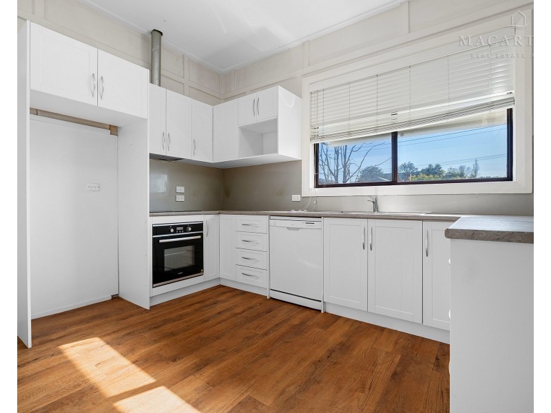 96 Railway Street, Turvey Park NSW 2650