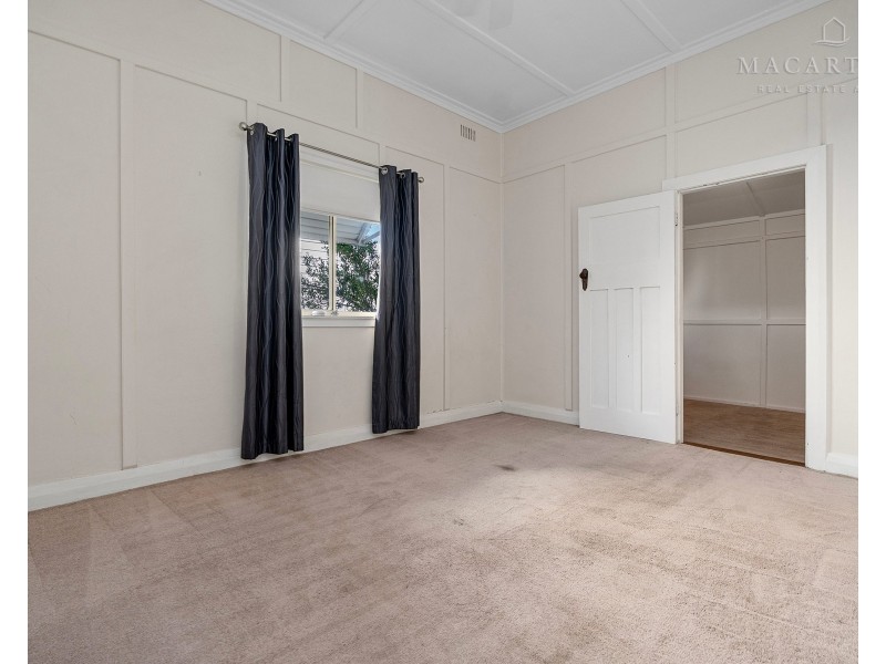 96 Railway Street, Turvey Park NSW 2650