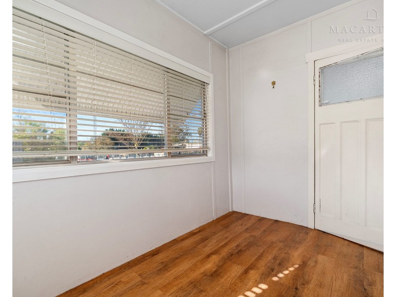 96 Railway Street, Turvey Park NSW 2650
