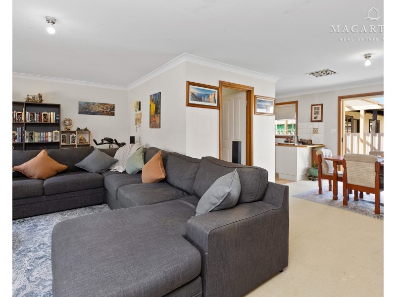 2/210 Gurwood Street, Wagga Wagga NSW 2650