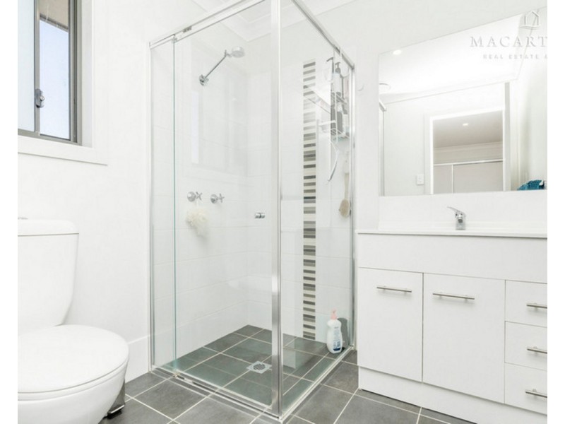 2/138 Bradman Drive, Boorooma NSW 2650