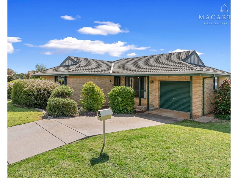 2/1 Tareena Place, Glenfield Park NSW 2650
