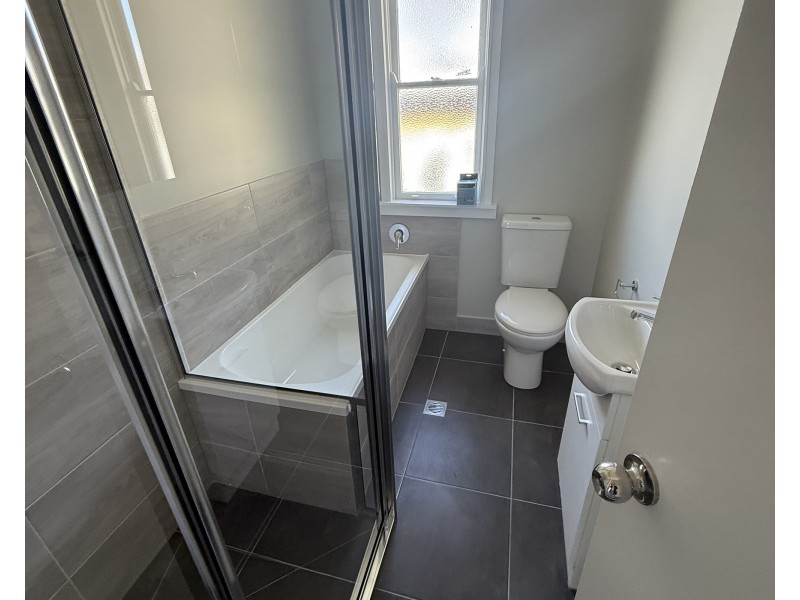 8 Madang Street, Ashmont NSW 2650