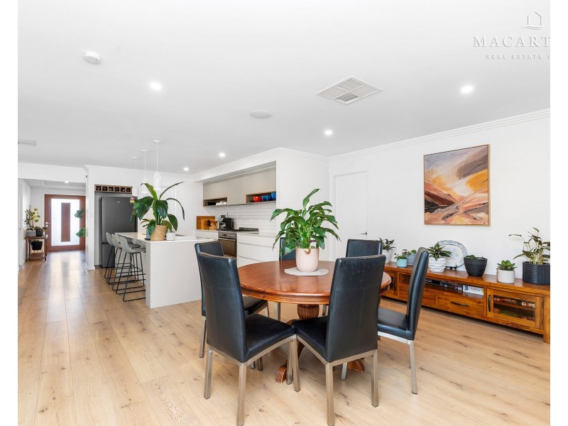 12 Yenda Avenue, Gobbagombalin NSW 2650