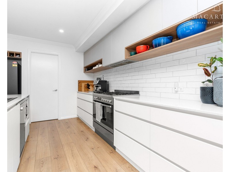 12 Yenda Avenue, Gobbagombalin NSW 2650