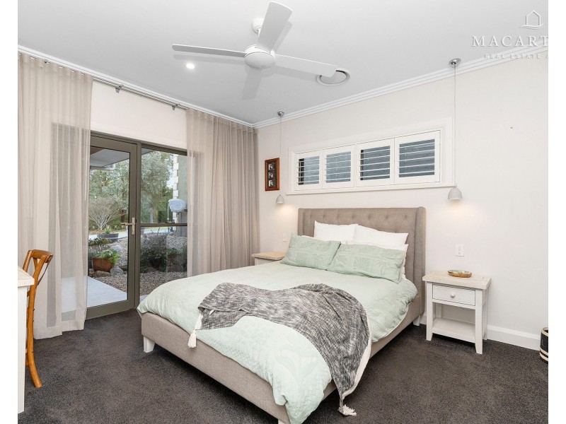 8 Robinia Place, Springvale NSW 2650
