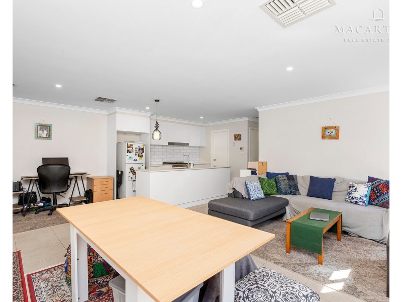 1/5 Mulberrygong Court, Gobbagombalin NSW 2650