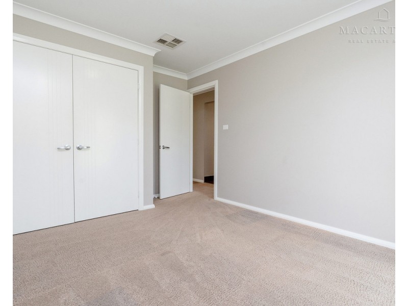 69 Strickland Drive, Boorooma NSW 2650