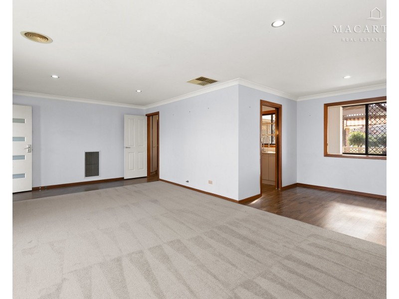 19 Gunn Drive, Estella NSW 2650