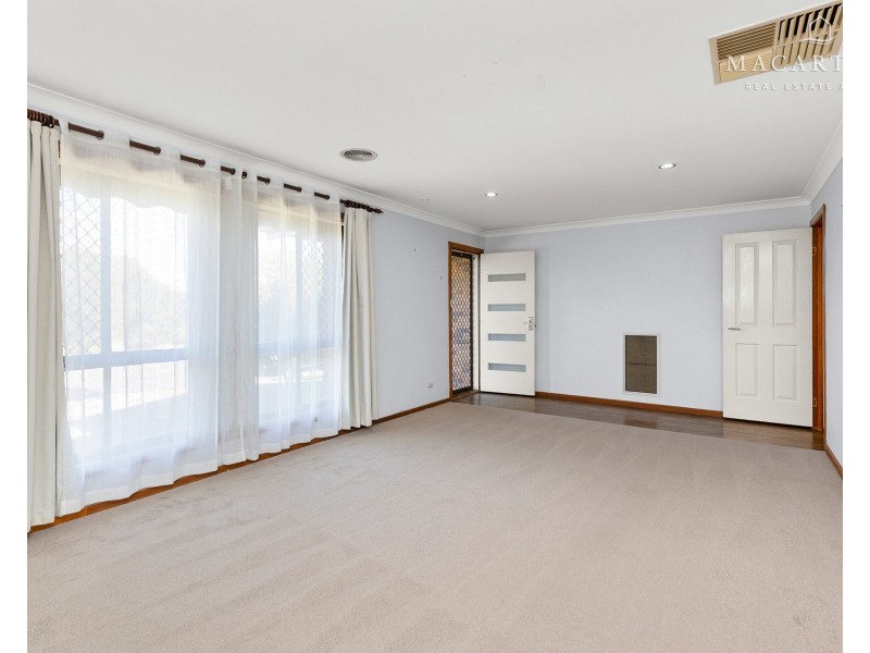 19 Gunn Drive, Estella NSW 2650