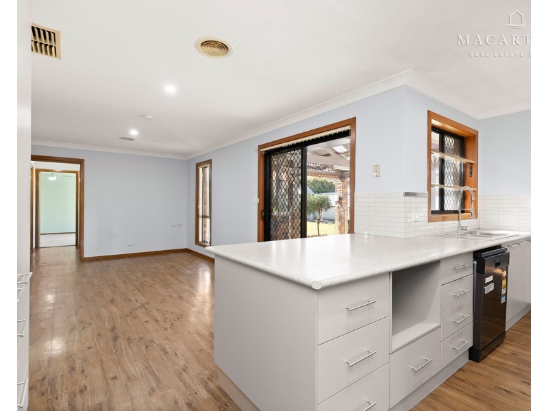 19 Gunn Drive, Estella NSW 2650