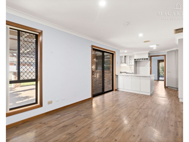 19 Gunn Drive, Estella NSW 2650