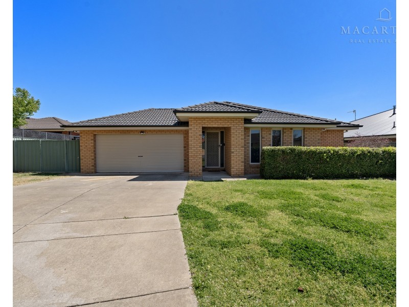 9 Protea Place, Forest Hill NSW 2651