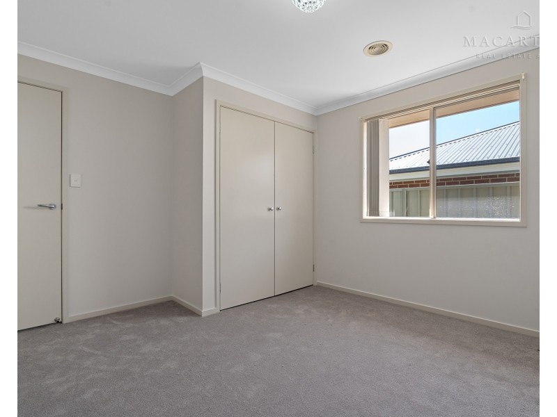 9 Protea Place, Forest Hill NSW 2651