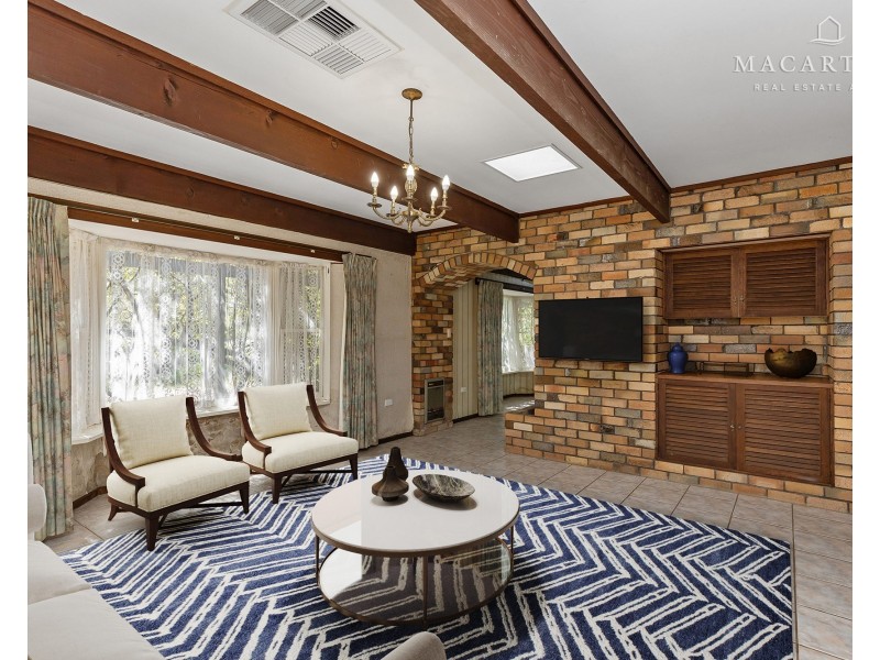 10 Brunskill Road, Lake Albert NSW 2650