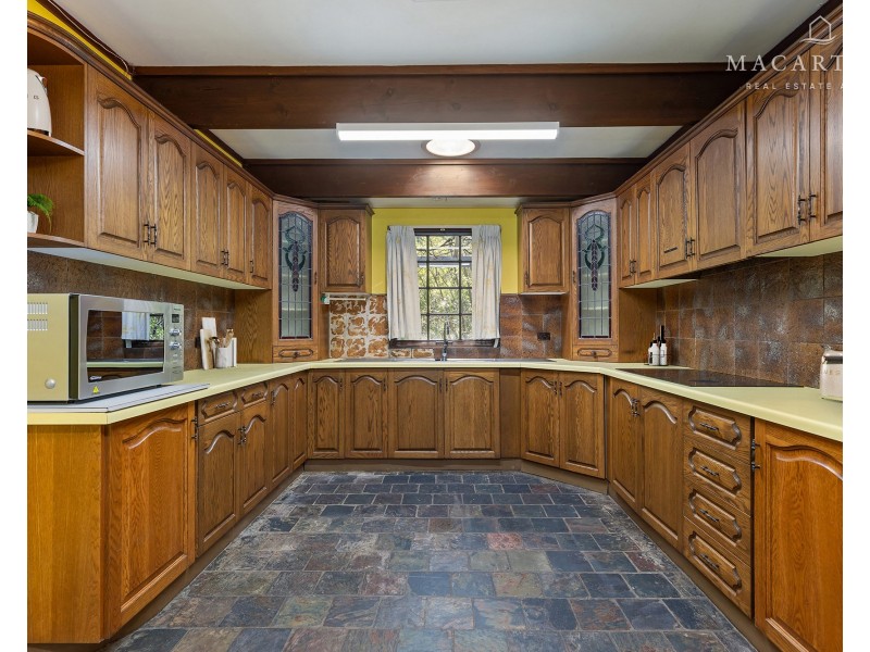10 Brunskill Road, Lake Albert NSW 2650