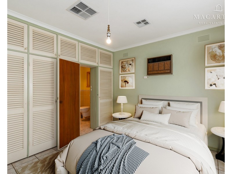 10 Brunskill Road, Lake Albert NSW 2650