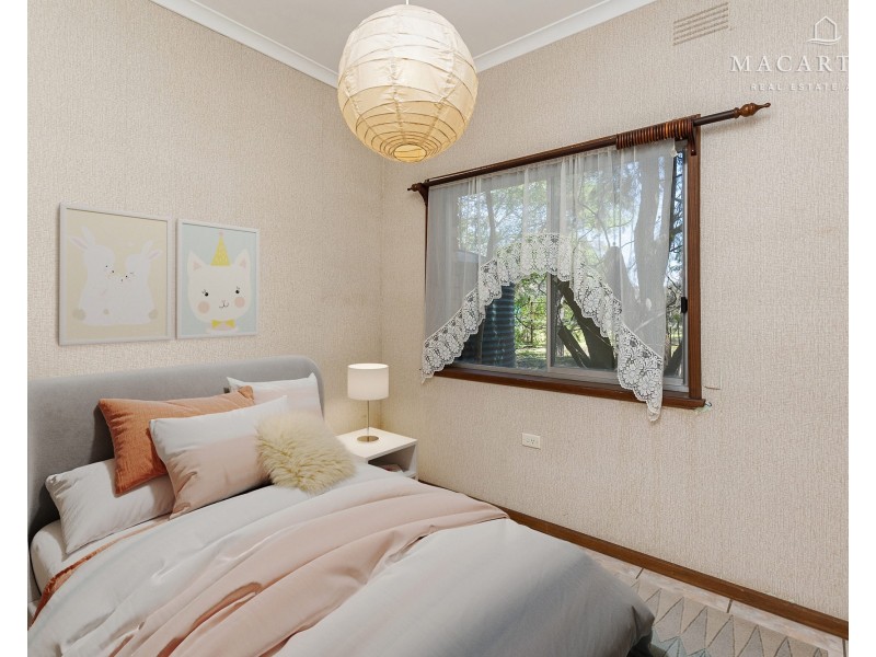 10 Brunskill Road, Lake Albert NSW 2650