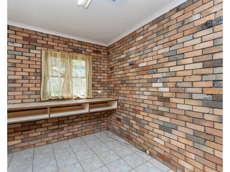 10 Brunskill Road, Lake Albert NSW 2650