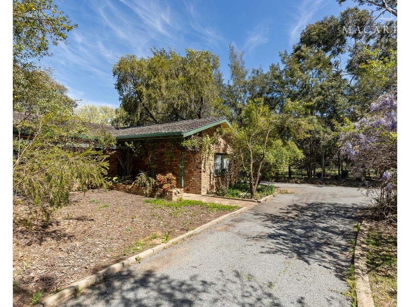 10 Brunskill Road, Lake Albert NSW 2650