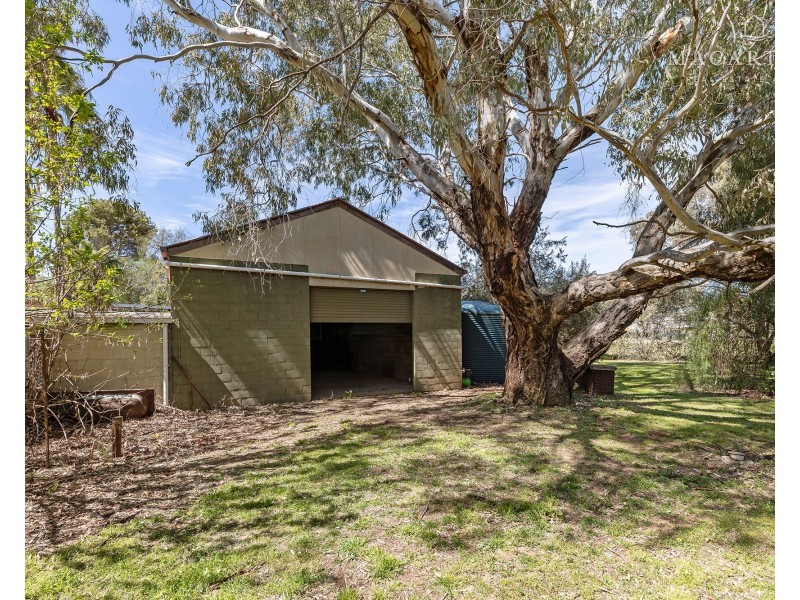 10 Brunskill Road, Lake Albert NSW 2650