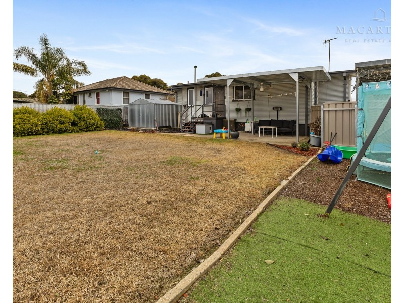 15 Tarakan Avenue, Ashmont NSW 2650